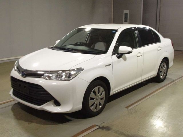 50093 Toyota Corolla axio NKE165 2016 г. (TAA Hyogo)